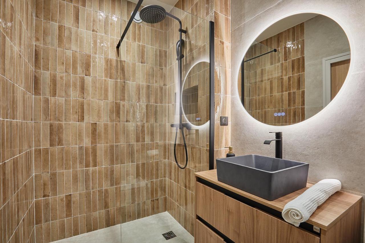 Apartment Montmartre By Studio Prestige Paris Exteriör bild